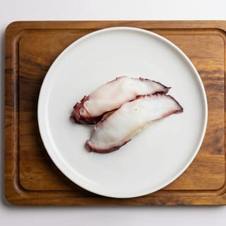 Sashimi/ Nigiri Tako (Octopus)
